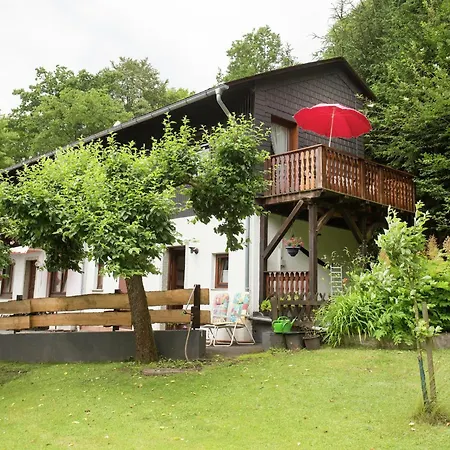 Apartment Pretty In With Adjacent Forest *